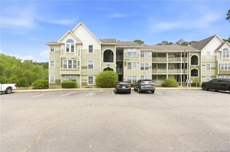 962 Stewarts Creek Dr #1, Fayetteville, NC 28314
