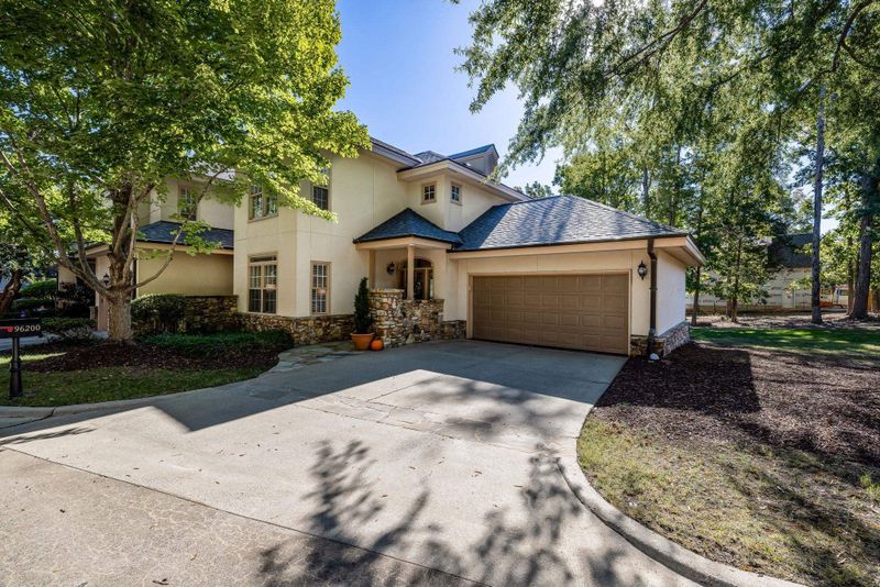 96200 Carteret, Chapel Hill, NC 27517