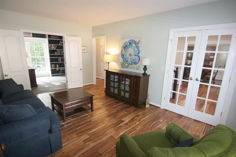 9624 Miranda Dr, Raleigh, NC 27617