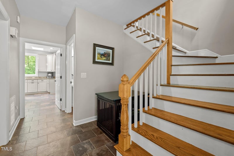 9625 Collins Creek Dr, Chapel Hill, NC 27516