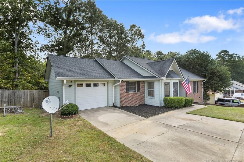 963 Flintwood Rd, Fayetteville, NC 28314