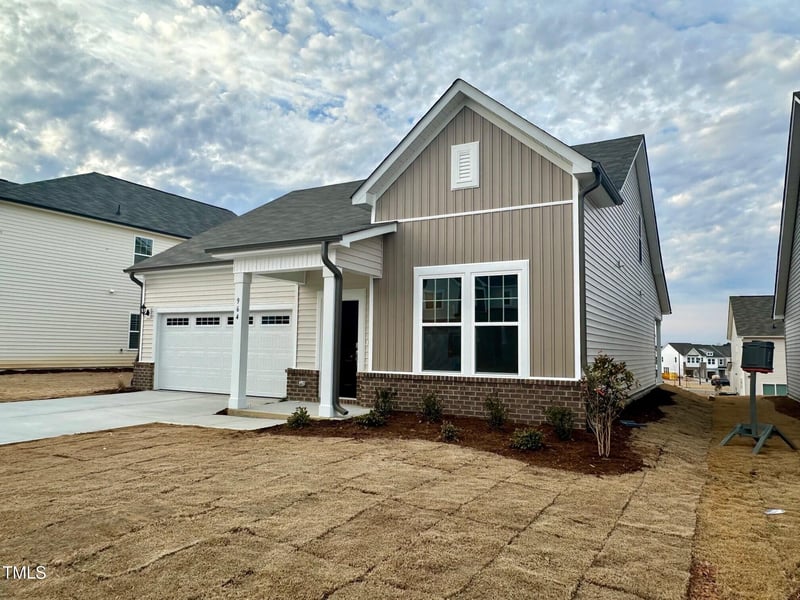 964 Channel Drop Lp, Zebulon, NC 27597