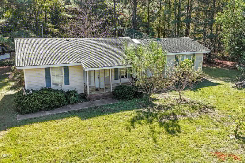 9642 Nc 42 , Holly Springs, NC 27540
