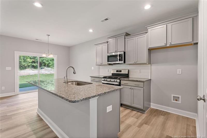 966 Kensington Park Rd, Fayetteville, NC 28311