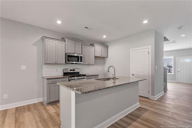 966 Kensington Park Rd, Fayetteville, NC 28311