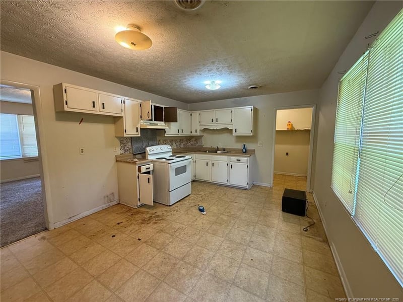 967 Sanchez Dr, Fayetteville, NC 28314