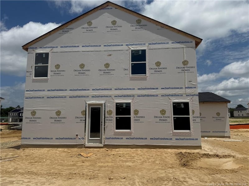 967 Sapphire Stone Ln, Hope Mills, NC 28348