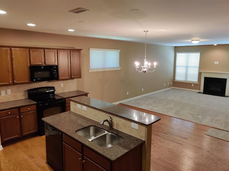 97 Cottage Dr, Clayton, NC 27527