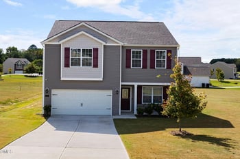 97 Long Meadow Ln, Fuquay Varina, NC 27526