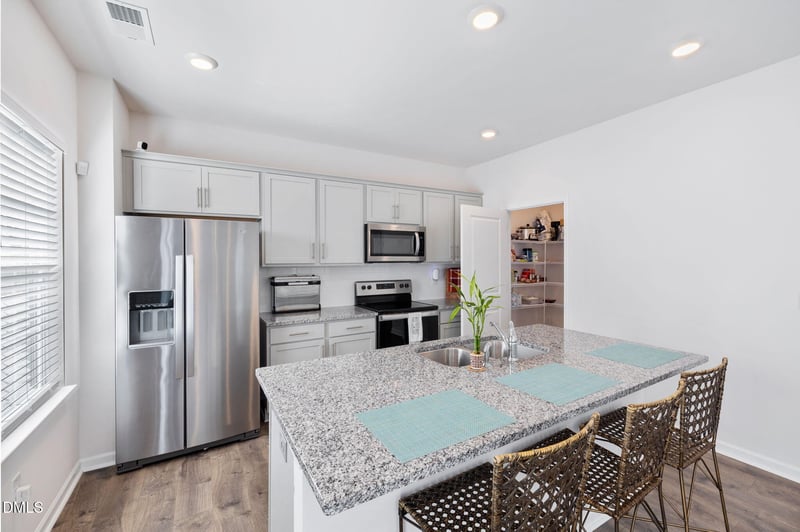 97 Long Meadow Ln, Fuquay Varina, NC 27526