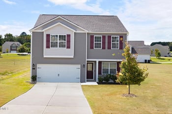 97 Long Meadow Ln, Fuquay Varina, NC 27526