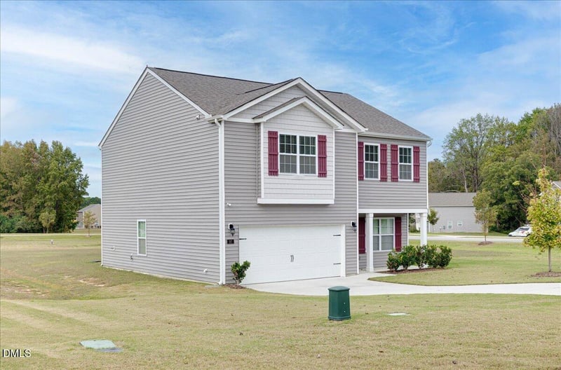 97 Long Meadow Ln, Fuquay Varina, NC 27526