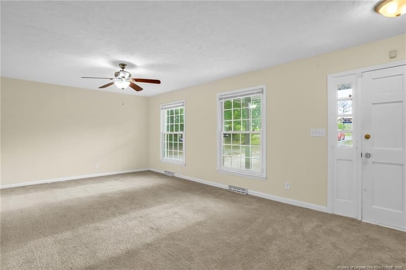 9701 Rockfish Rd, Fayetteville, NC 28376