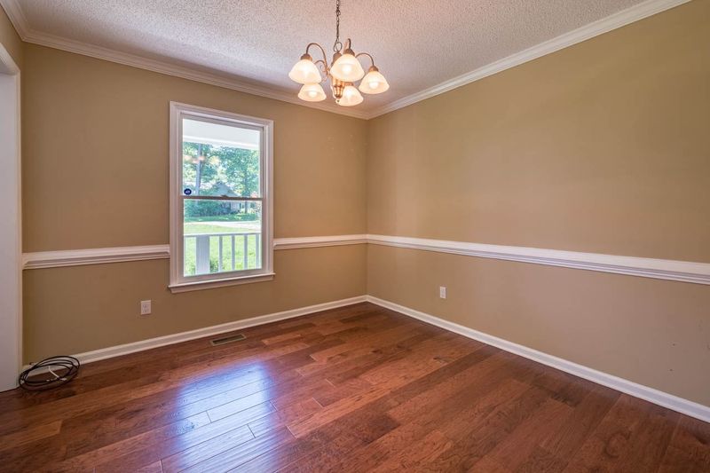9705 Weathering Ct, Zebulon, NC 27597