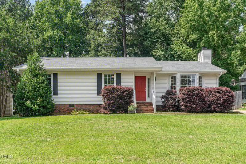9709 Batesville Dr, Raleigh, NC 27617