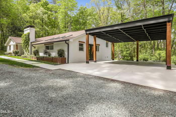 9711 Gates Ln, Chapel Hill, NC 27516