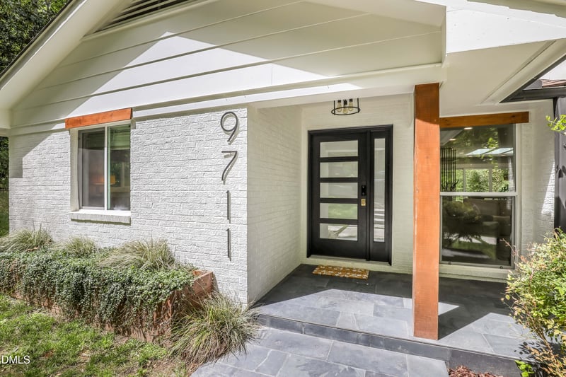 9711 Gates Ln, Chapel Hill, NC 27516