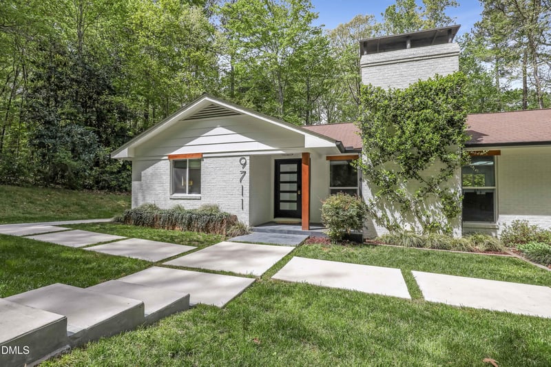 9711 Gates Ln, Chapel Hill, NC 27516