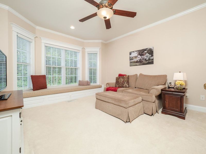 972 Glen Laurel Rd, Clayton, NC 27527