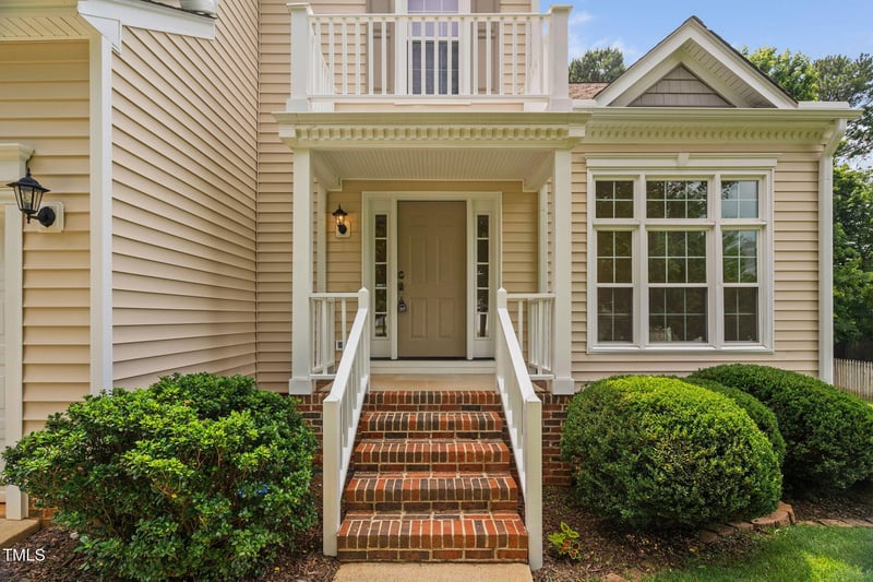 9728 Batesville Dr, Raleigh, NC 27617