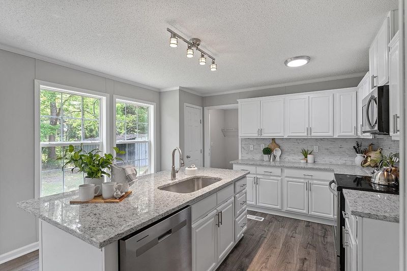 973 Circle Dr, Angier, NC 27501