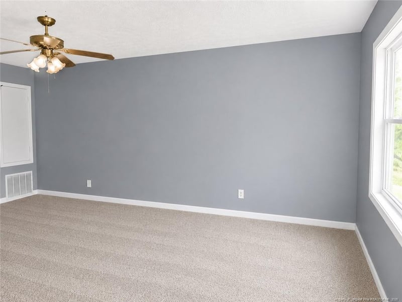 973 Odom Dr, Fayetteville, NC 28304
