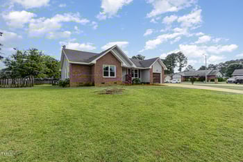 974 Eastman Rd, Fayetteville, NC 28314