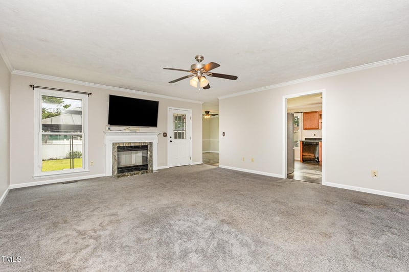 974 Eastman Rd, Fayetteville, NC 28314