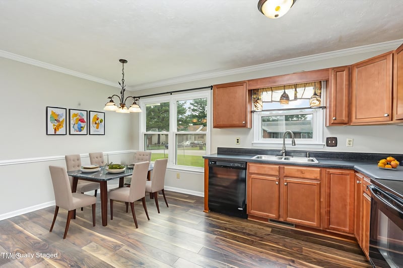 974 Eastman Rd, Fayetteville, NC 28314