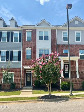 974 Gateway Commins Cir, Wake Forest, NC 27587
