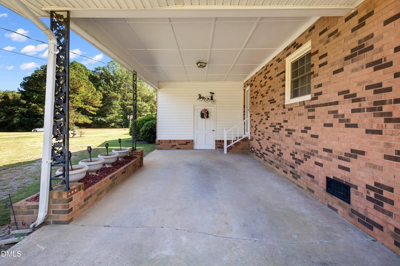 9759 Nash St, Middlesex, NC 27557