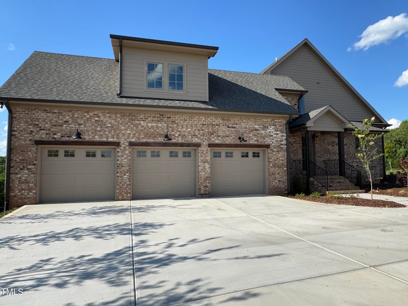 976 Knob Hill Dr, Hillsborough, NC 27278