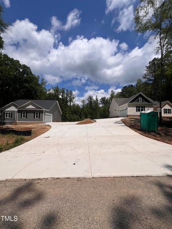 977 Lewis Rd, Zebulon, NC 27597