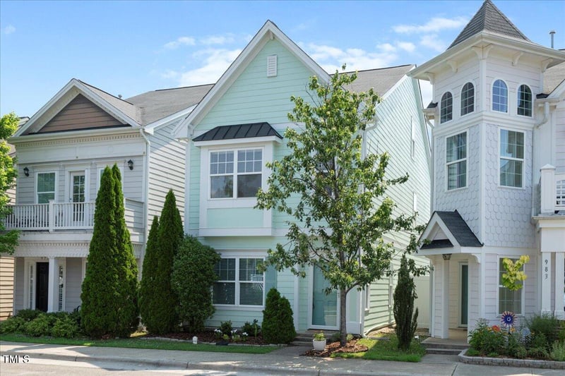 979 Branch Line Ln, Apex, NC 27502