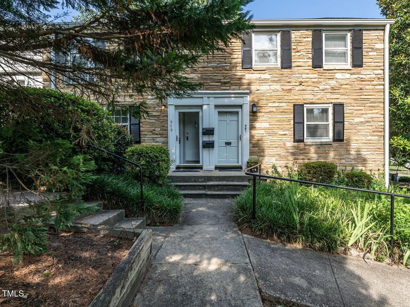 979 St Marys St #G6, Raleigh, NC 27605
