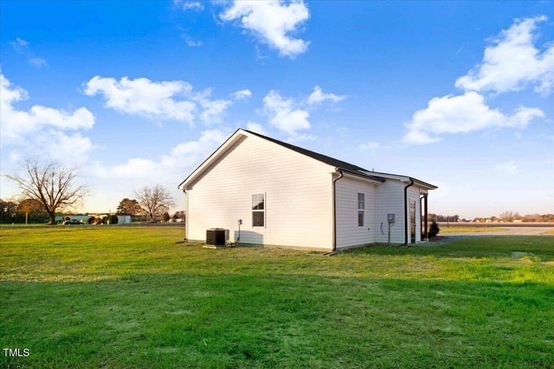 9791 Stricklands Crossroads Rd, Benson, NC 27504