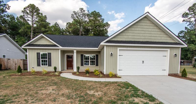 98 Byrd Dr, Dunn, NC 28334