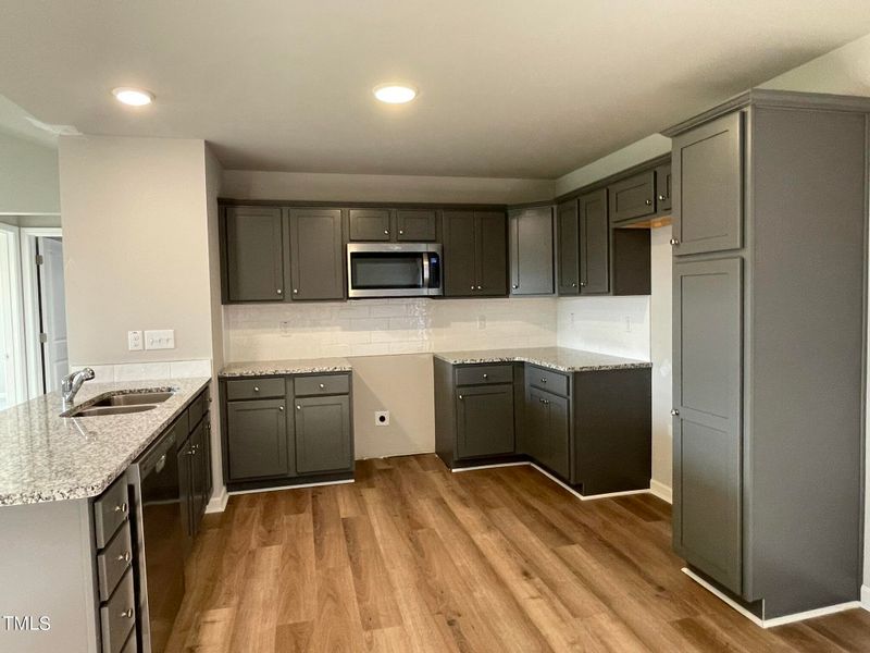 98 Hydrangea Ln, Benson, NC 27504