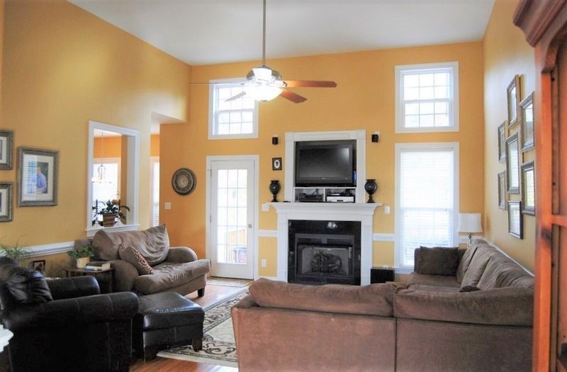 98 Old English Ct, Smithfield, NC 27577