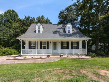 98 Starcroft Dr, Fuquay Varina, NC 27526