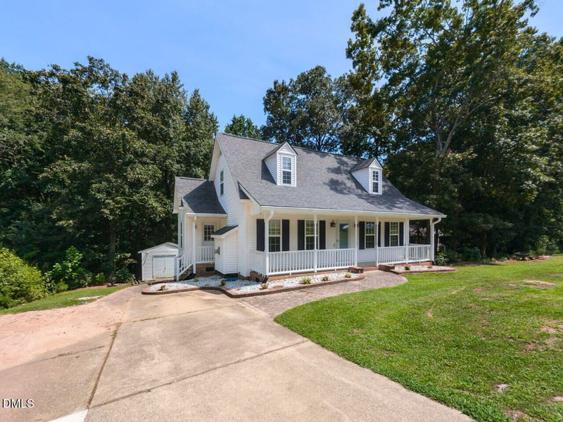 98 Starcroft Dr, Fuquay Varina, NC 27526