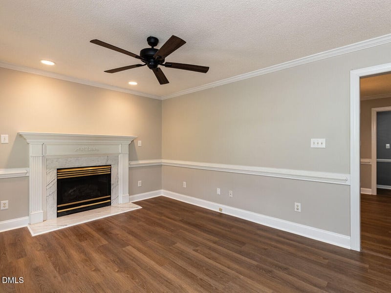 98 Starcroft Dr, Fuquay Varina, NC 27526