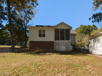 98 Starcroft Dr, Fuquay Varina, NC 27526