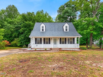 98 Starcroft Dr, Fuquay Varina, NC 27526
