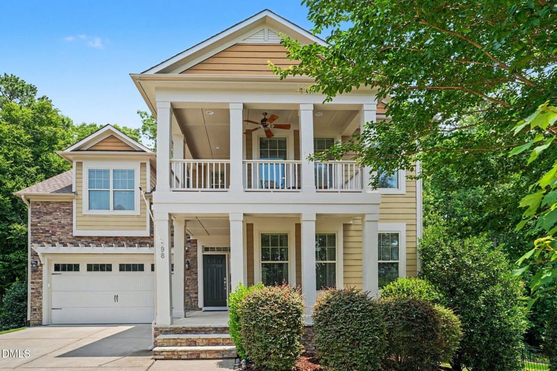98 Woods Manor Ln, Clayton, NC 27527