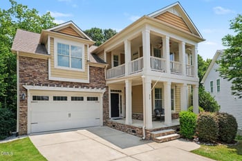 98 Woods Manor Ln, Clayton, NC 27527