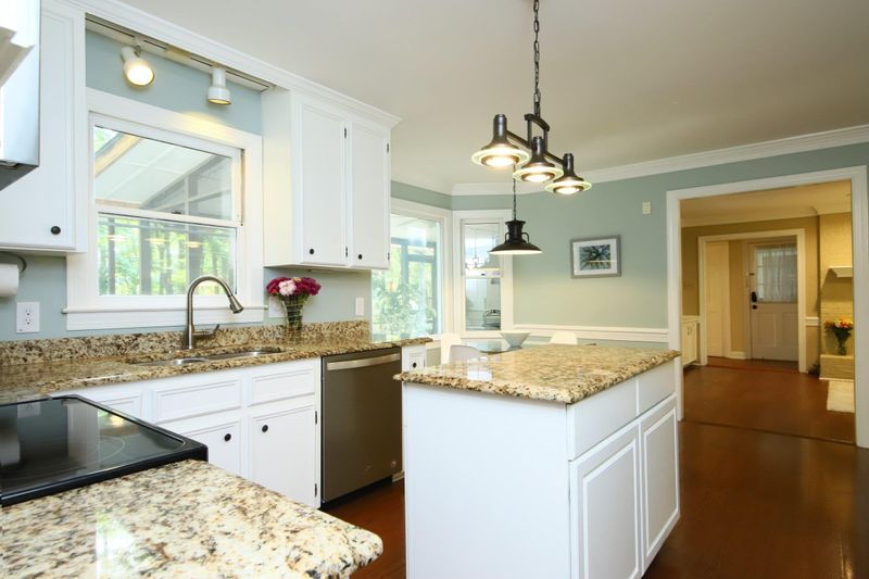 9801 Chander Dr, Raleigh, NC 27615