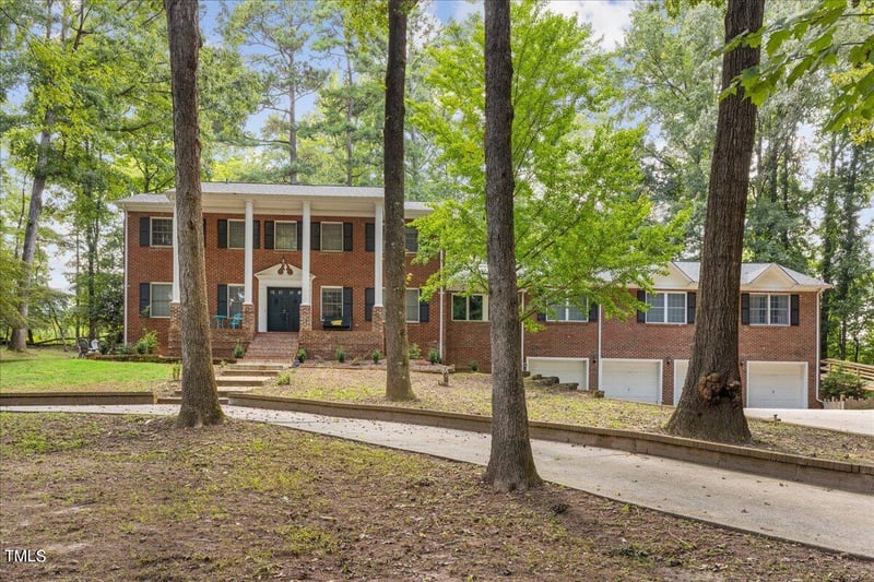 9801 Honeycutt Rd, Raleigh, NC 27614