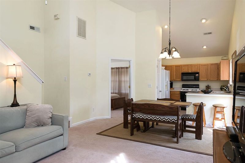9804 Treymore Dr, Raleigh, NC 27617