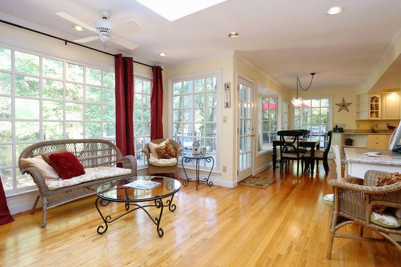 9805 Pine Meadow Ln, Raleigh, NC 27615